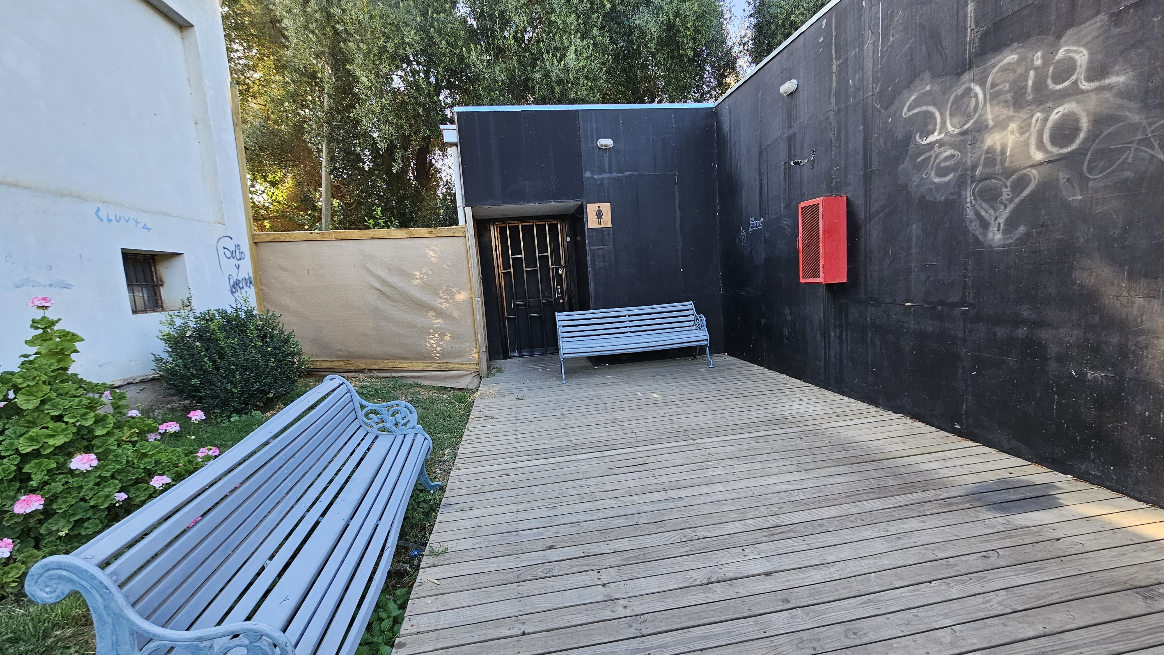 Fotografía del sendero para acceder al parque